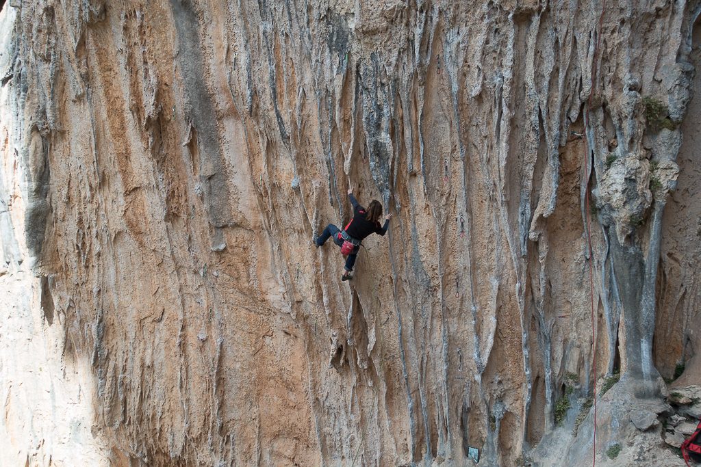 Oliver in Kneebaropulos 7a+ Elona Leonidio