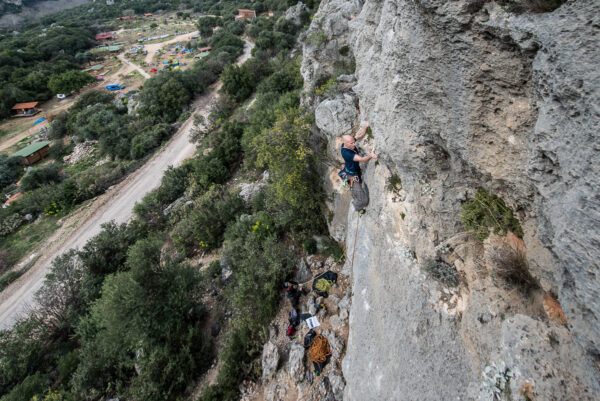 climb - yoga josito