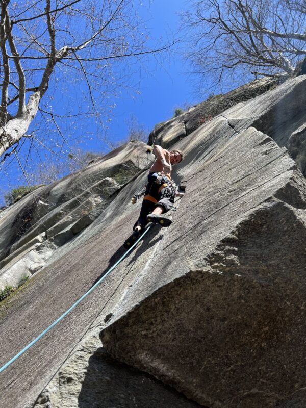 Mustang Crack Climbing Cadarese