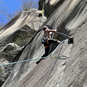 Mustang Crack Climbing Cadarese
