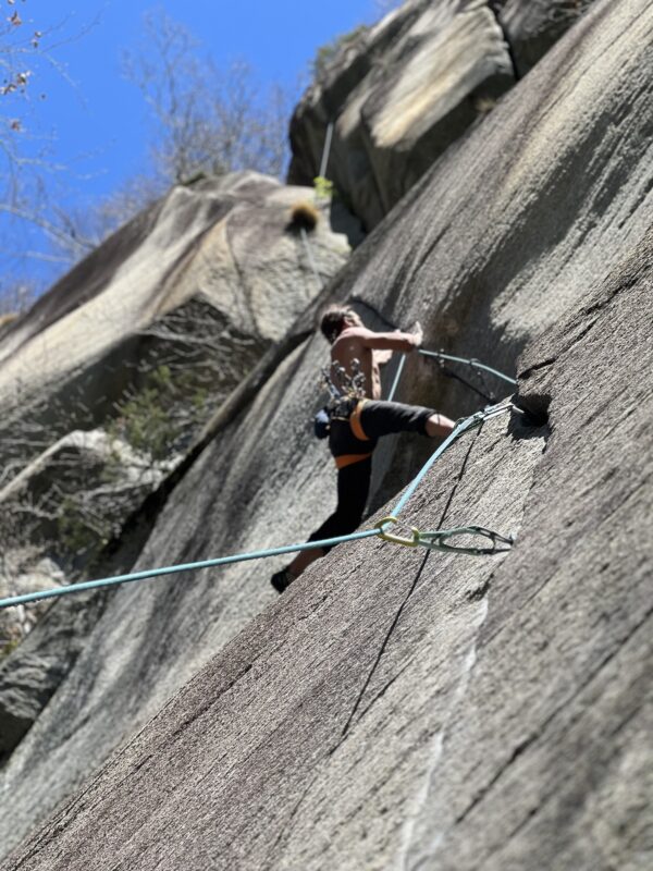 Mustang Crack Climbing Cadarese
